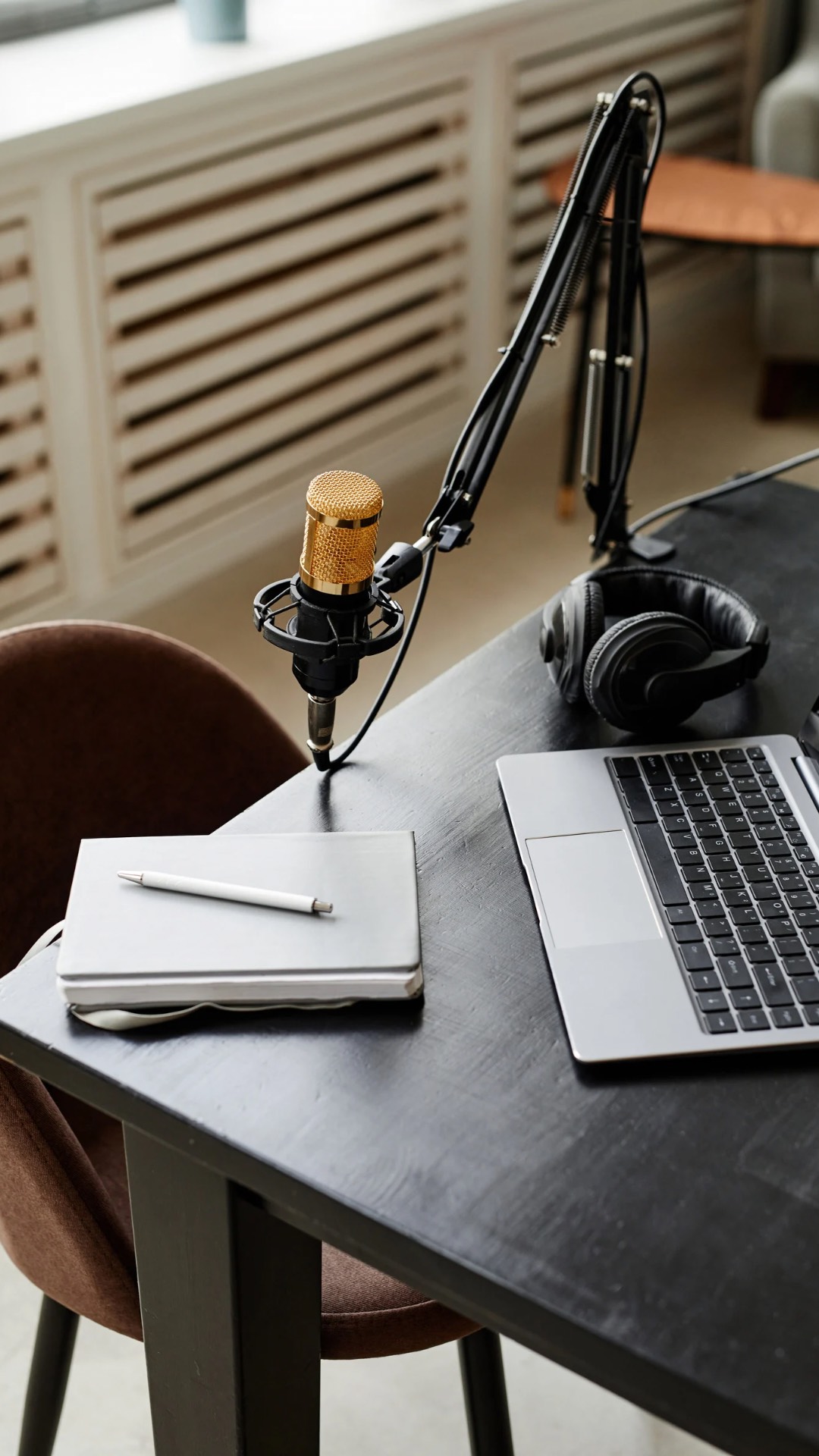 Julia Szułdrzyńska - prowadząca podcast psychologiczny spotify