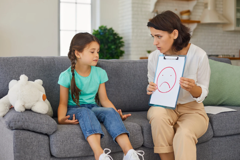 objawy charakterystyczne dla zachowania autystyczne i autism spectrum disorder