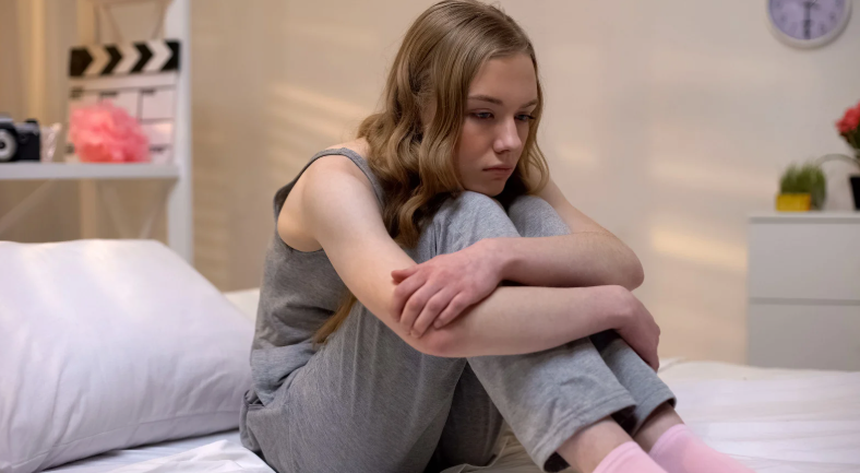 smutna kobieta która ma depresję lękową